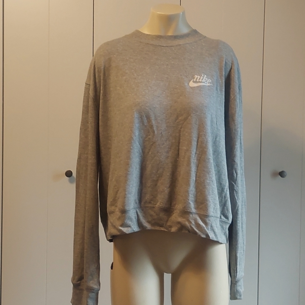 Nike  Oversized Cropped Sweatshirt